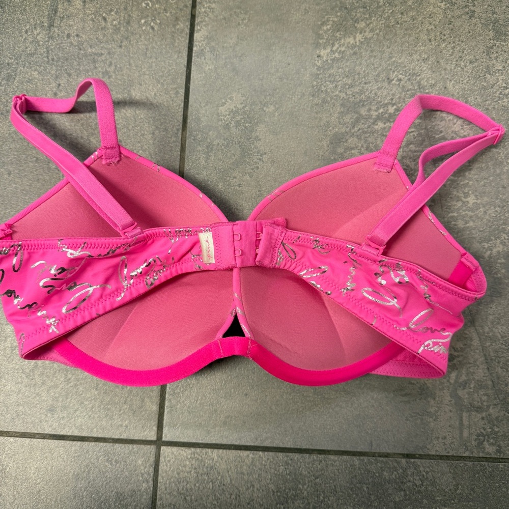 PINK Victoria’s Secret Wear Everywhere Super Push Up Bra Neon Silver Script 32C - Picture 2 of 6